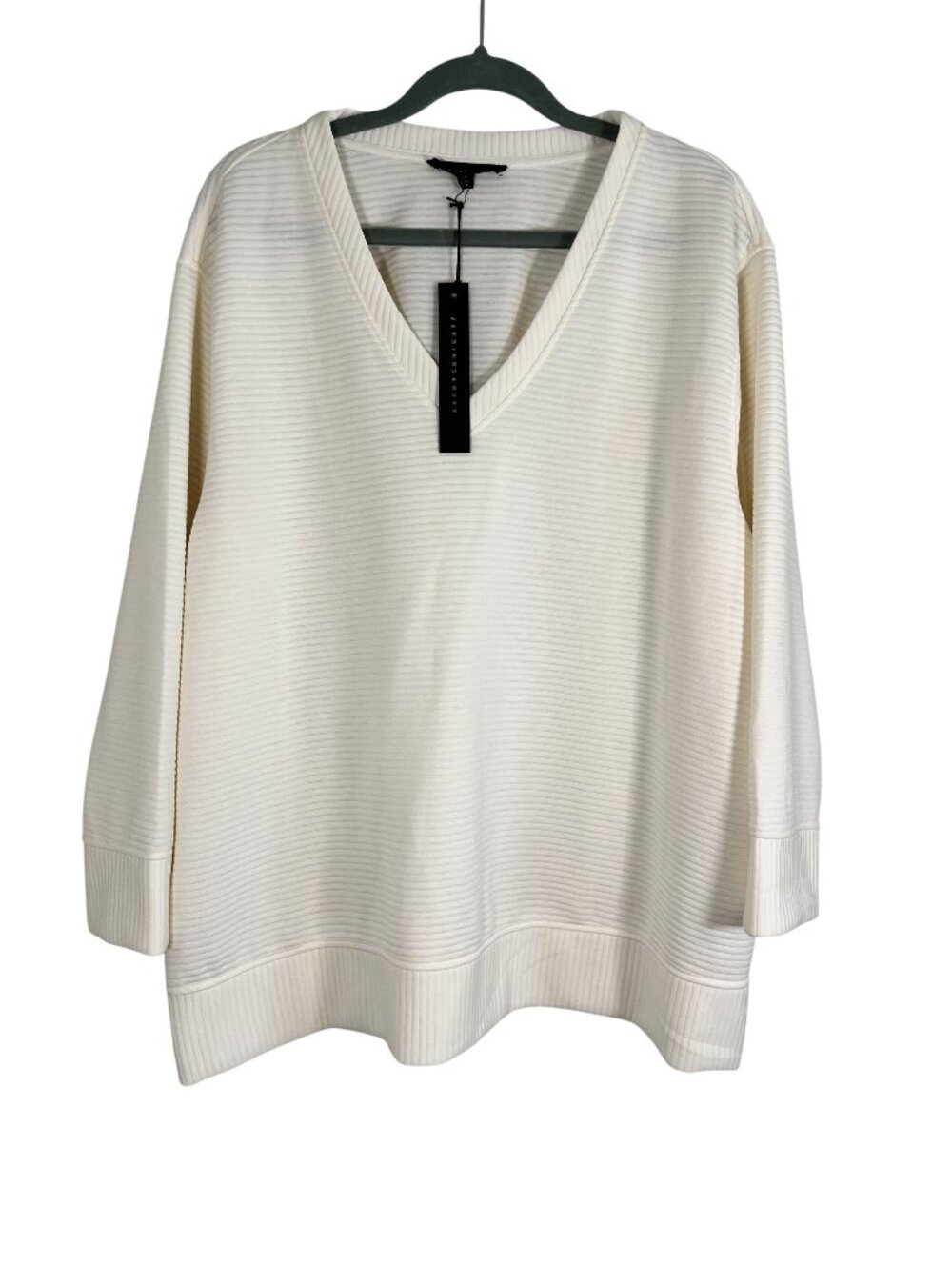Neutral Knit Sweater Cream 2X Minimalist Lagen Classic Preppy Resort Capsule